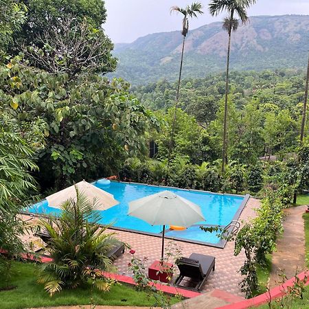 Hill Crest Resort - Coorg 马迪凯里 外观 照片