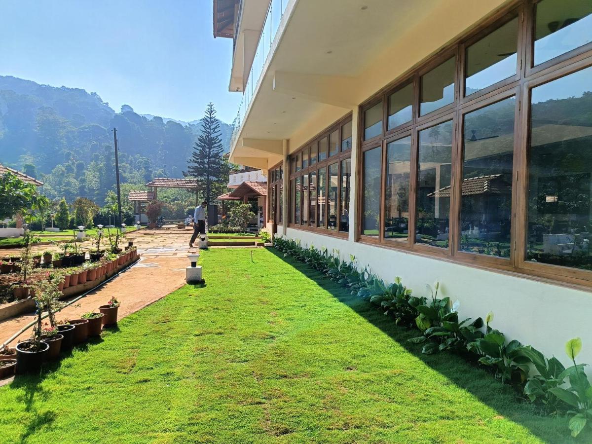 Hill Crest Resort - Coorg 马迪凯里 外观 照片