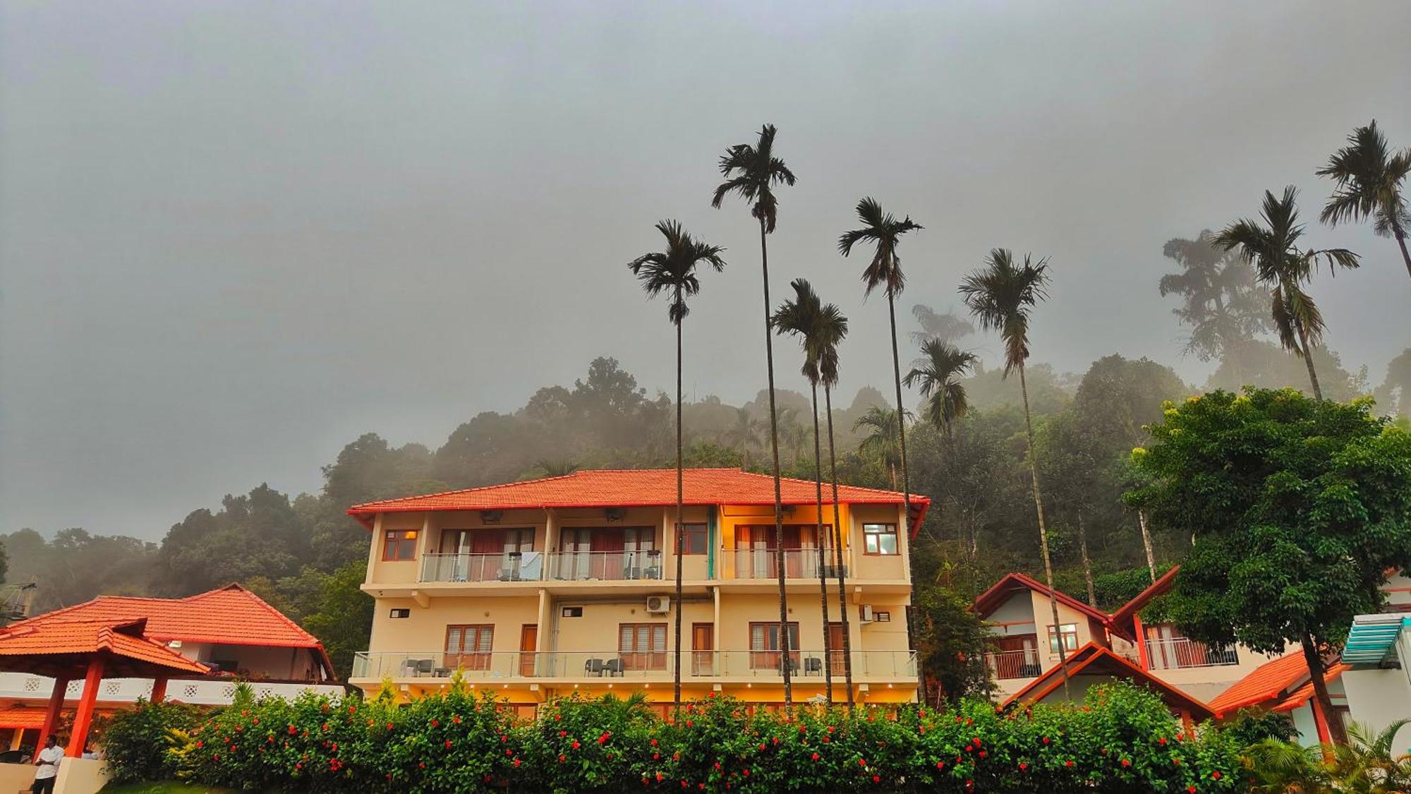 Hill Crest Resort - Coorg 马迪凯里 外观 照片