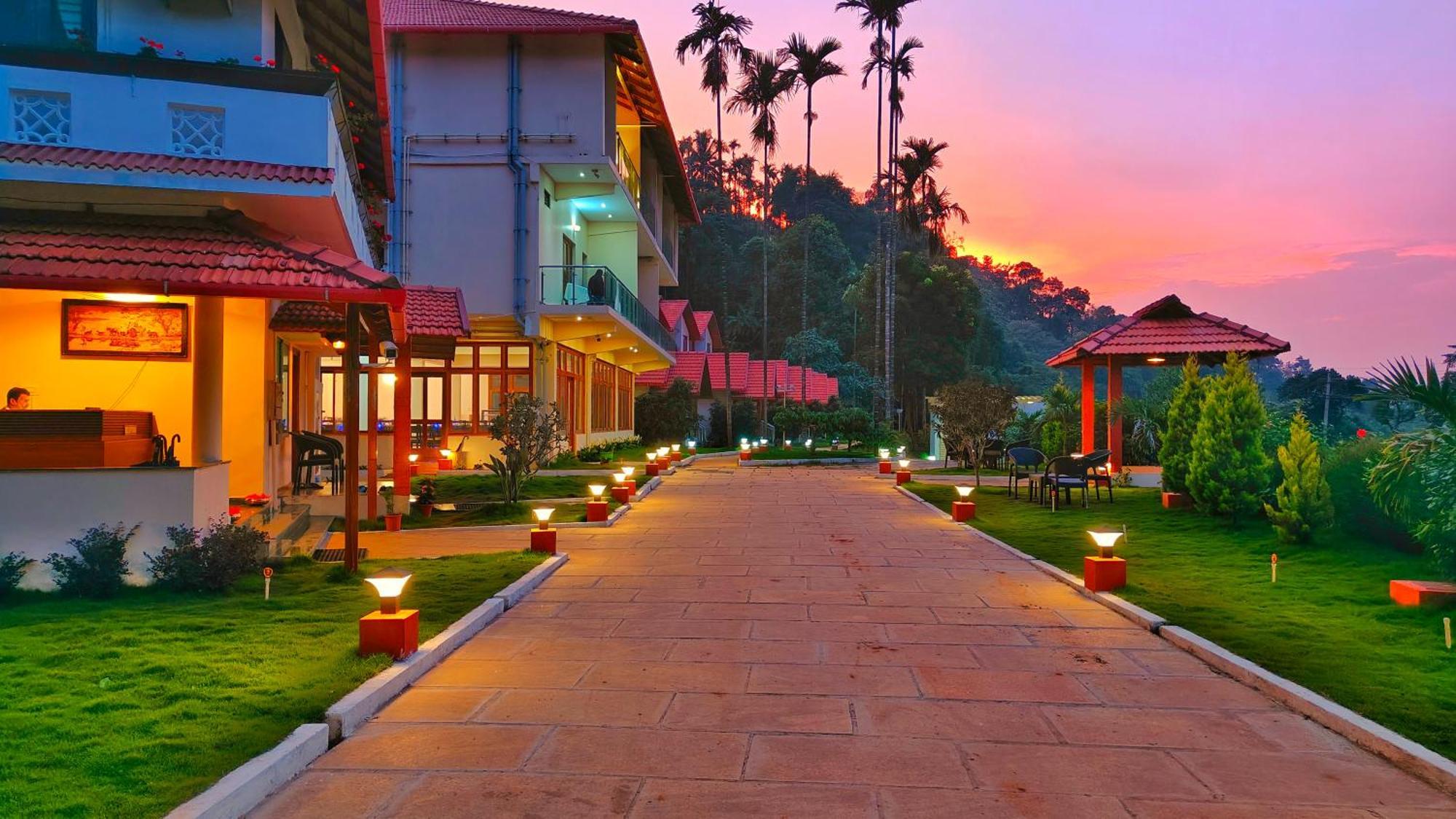 Hill Crest Resort - Coorg 马迪凯里 外观 照片