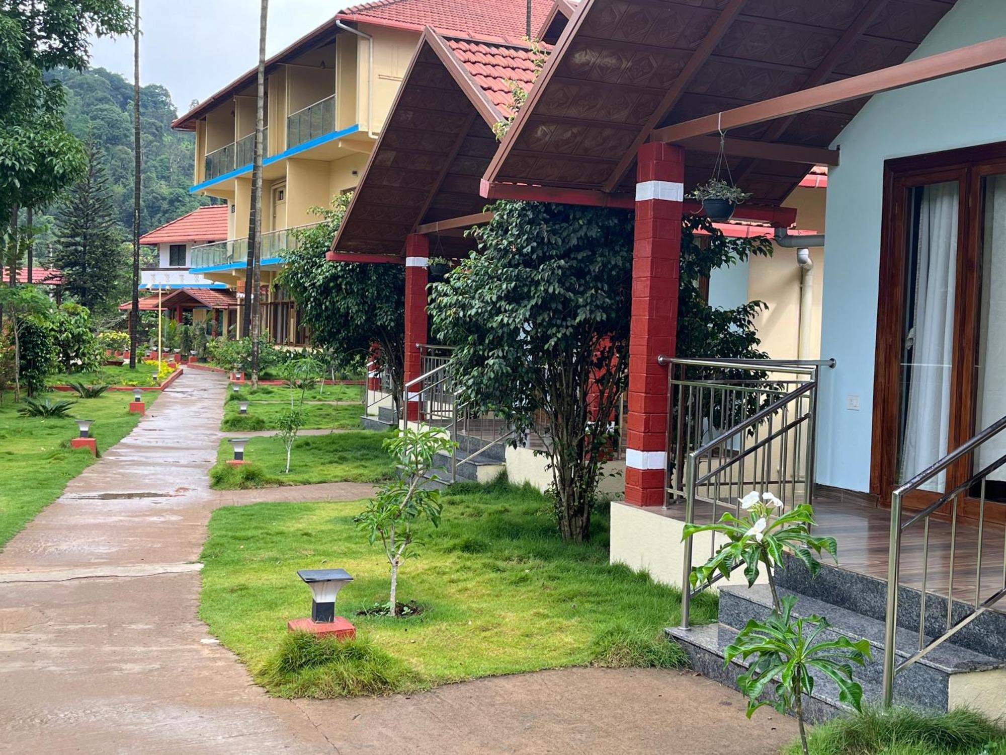 Hill Crest Resort - Coorg 马迪凯里 外观 照片